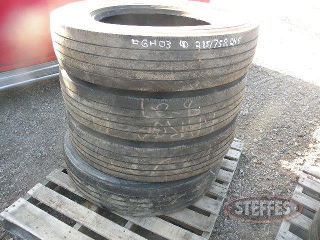(8) 285-75R-24.5 tires,_1.jpg